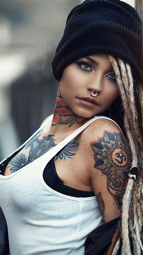 hot nude tattooed chicks